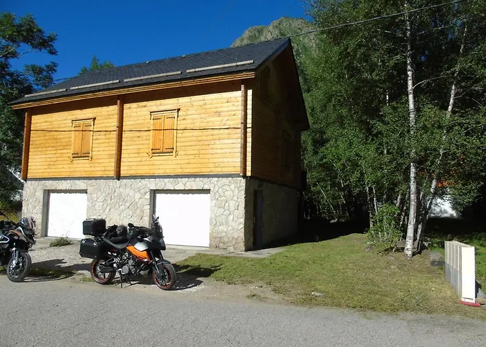 Bois Au Milieu Des Pyrénées Chalet *