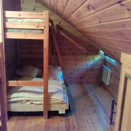 Chalet Bois Au Milieu Des Pyrénées