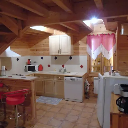 샬레 Bois Au Milieu Des Pyrenees