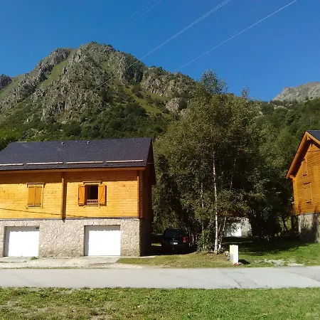 Bois Au Milieu Des Pyrénées * LʼHospitalet-près-lʼAndorre