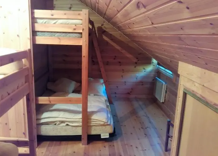 Chalet Bois Au Milieu Des Pyrénées